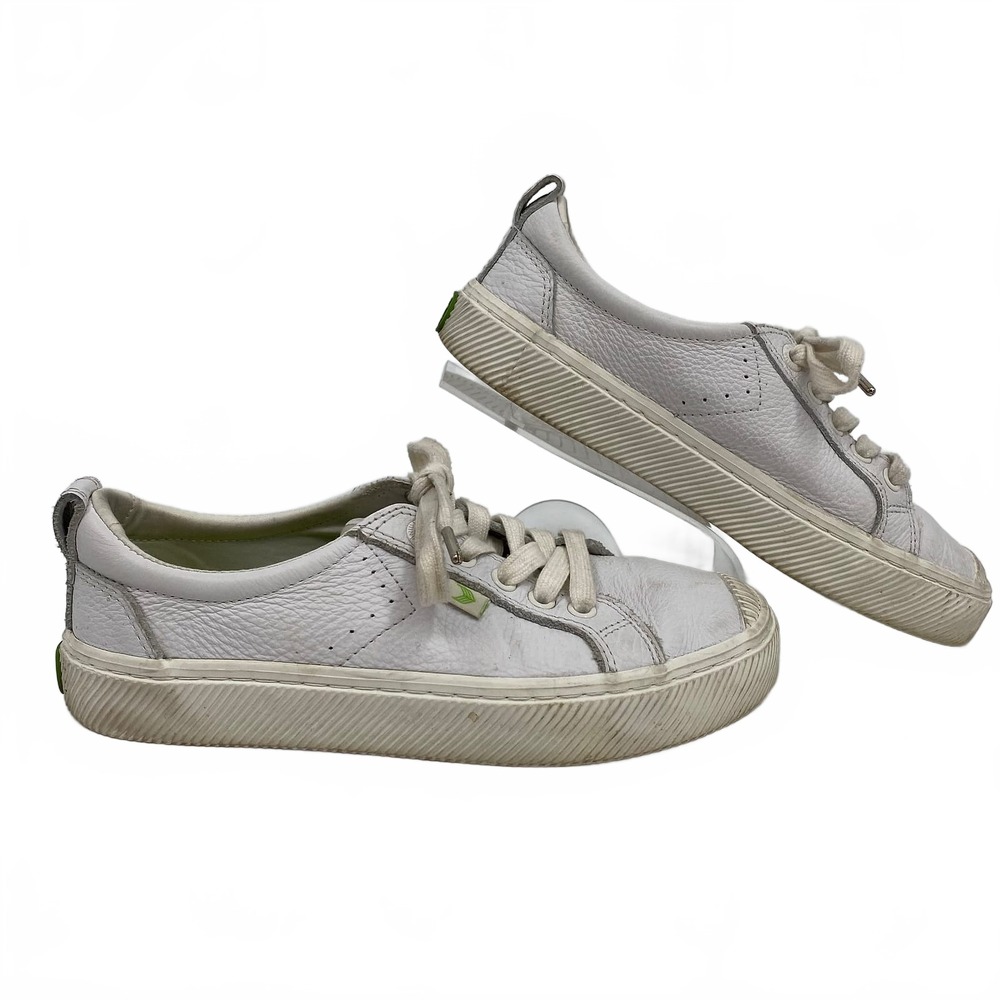 Cariuma White Sneakers Solid White | Womens 6